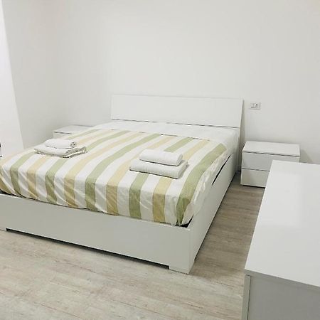 Living City Center Catane Extérieur photo